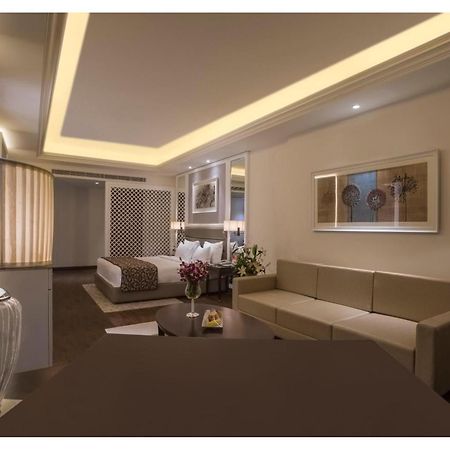 Singhania Sarovar Portico Rāipur Eksteriør billede