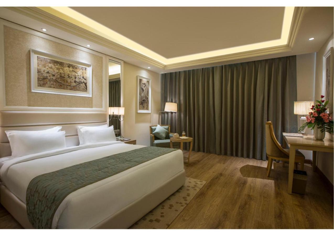 Singhania Sarovar Portico Rāipur Eksteriør billede