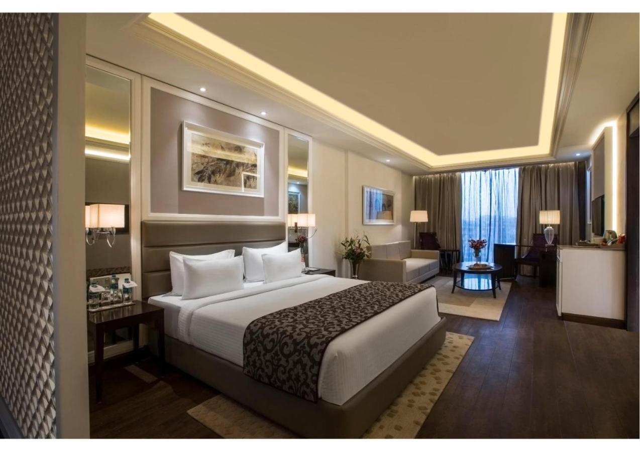 Singhania Sarovar Portico Rāipur Eksteriør billede