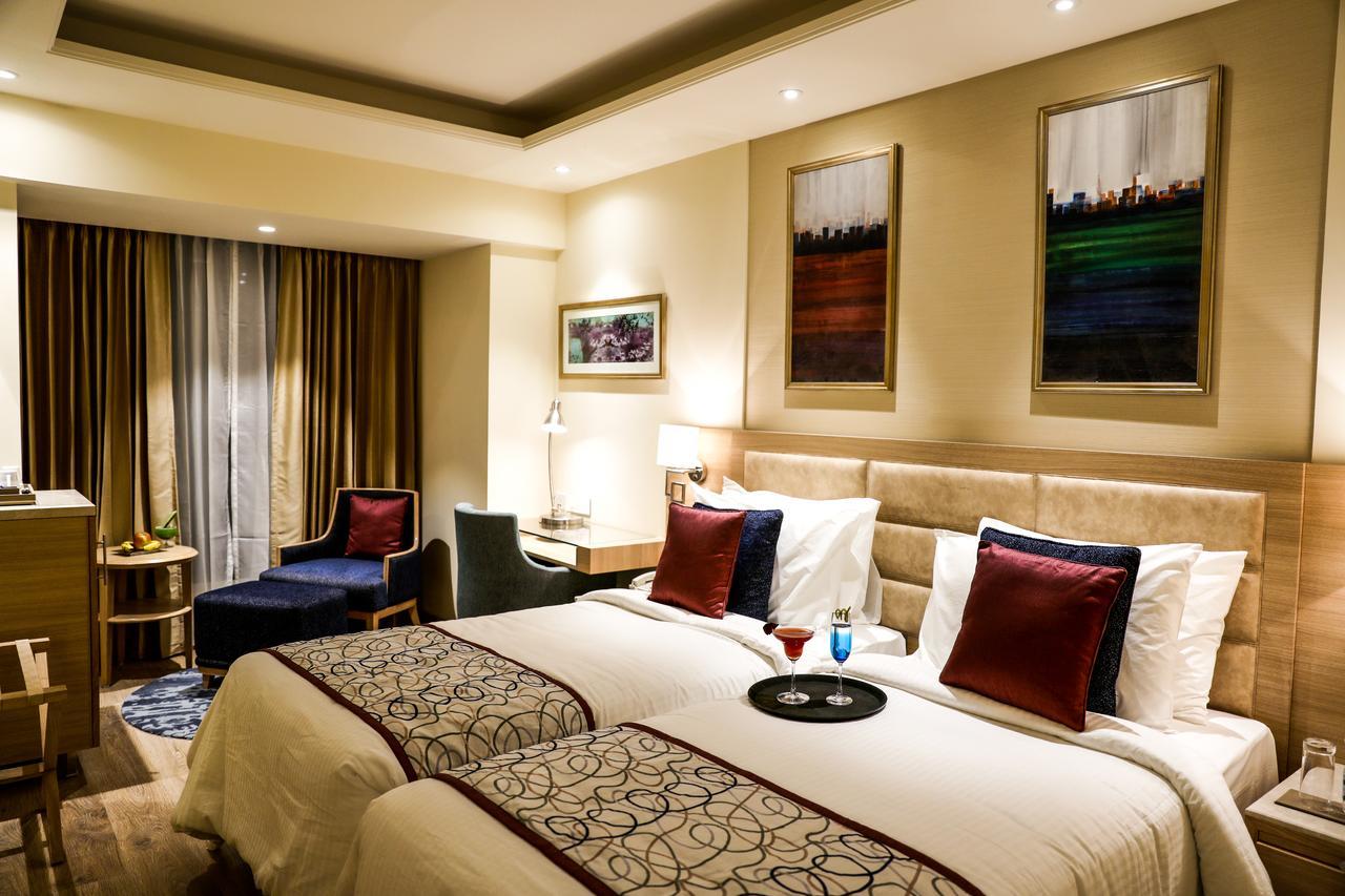 Singhania Sarovar Portico Rāipur Eksteriør billede